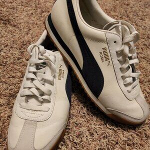 Men's White Puma Romas